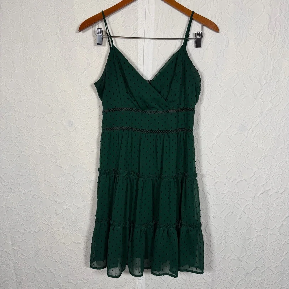 Trixxi Emerald Green Embroidered Ruffle Tiered Mini Dress Sz L